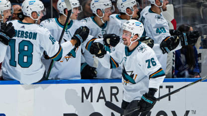 SJS-Dahlen-Fist-Bumps