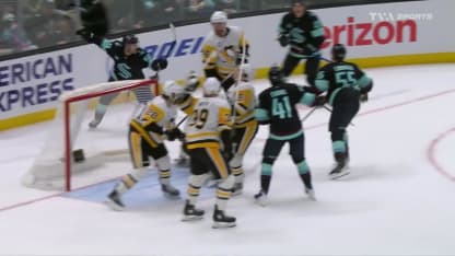 Lindgren s'avance et crée l'égalité 