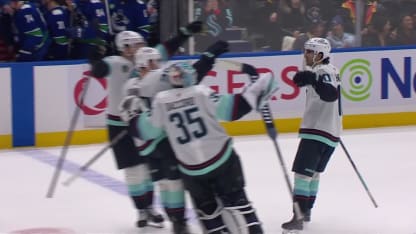 Beniers' NASTY shootout winner!