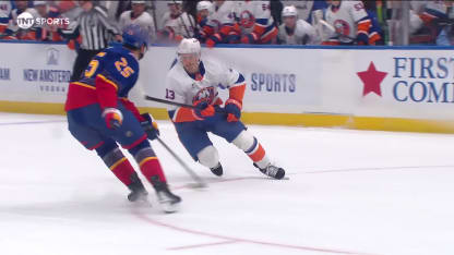 NYI@STL: Barzal scores goal against Joel Hofer