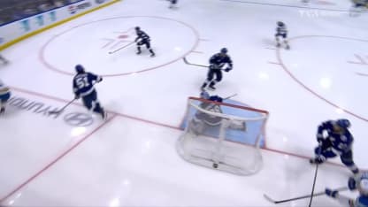 Faulk fait mouche de la pointe