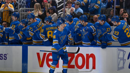 Dvorský nasměroval Blues na vítěznou kolej