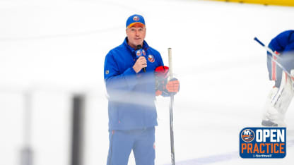 Patrick Roy Addresses Fans at Isles Open Practice