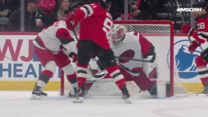 CAR@NJD: Mercer marque un but contre Brandon Bussi