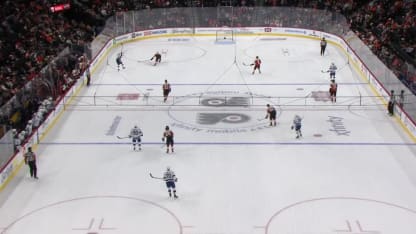 TBL@PHI: Kucherov scores empty-net goal