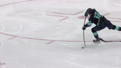 WSH@SEA: McCann scores goal against Logan Thompson