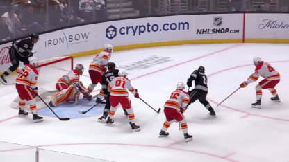 CGY@LAK: Laferriere scores goal against Dustin Wolf