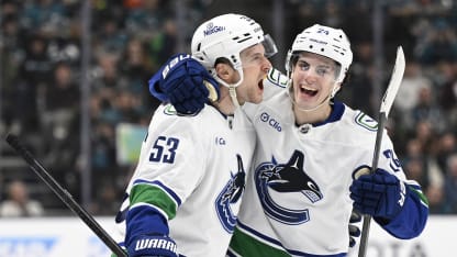 Blueger's PPG ties it late in 3rd