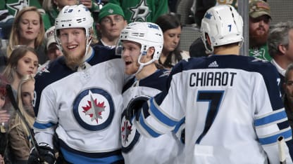 laine-celebrates