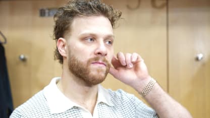 Locker Room Raw: David Pastrnak