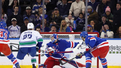 Ohgren's first goal with the Canucks