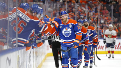 Konkurrenterna jagar Oilers i Western Conference