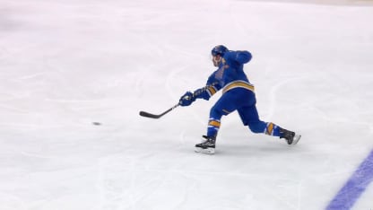 Faulk décoche un missile de la ligne bleue