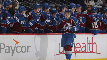 Lehkonen heiluttaa verkkoa kahdesti