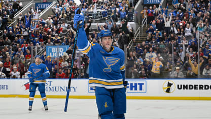 CHI@STL: Luff scores goal against Spencer Knight