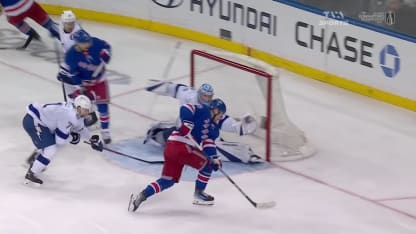 Vasilevskiy prive Lafrenière d'un but