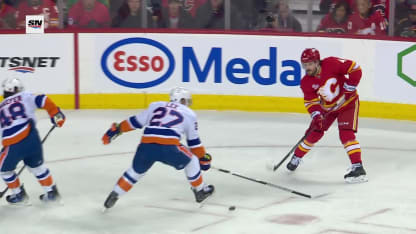NYI@CGY: Sharangovich scores goal against David Rittich
