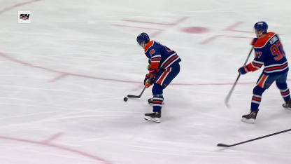 Hyman marque sur une contre-attaque 