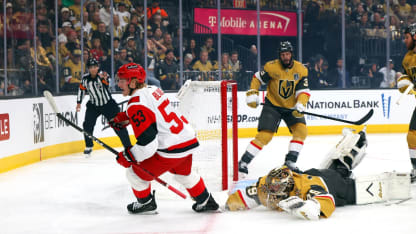 Blake pone a Hurricanes arriba 2-0