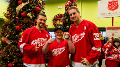 Red-Kettles_v3_2568x1444