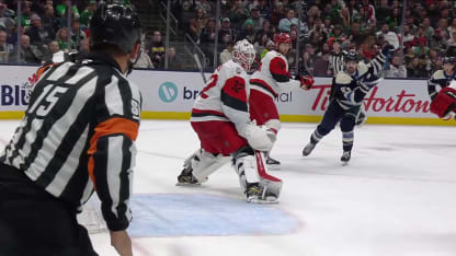 CAR@CBJ: Mateychuk scores goal against Brandon Bussi