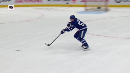 Greer compte dans une cage déserte