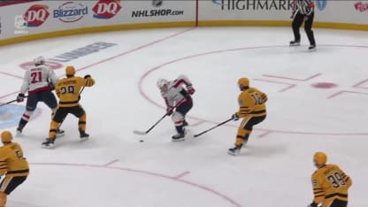 Leonard s'illustre du revers pour faire 3-2