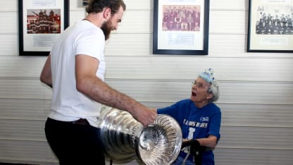 O'Reilly shares Stanley Cup with 99-year-old grandma