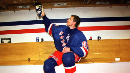 1999 Season: Gretzky hangs up his skates for the last time. April 18,1999 Madison Square Garden. (Photo by Andy Marlin/Getty Images)