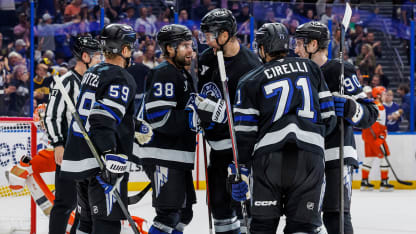 Hagel, Hedman når milstolpar