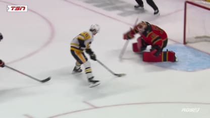 PIT@OTT: Ullmark effectue un bel arrêt contre Thomas Novak