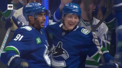 MIN@VAN: Raty scores goal against Jesper Wallstedt