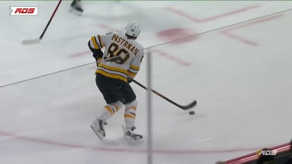 BOS@MTL: Zacha marque un but en A.N. contre Jakub Dobeš