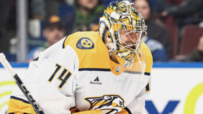 Saros blanks the Canucks