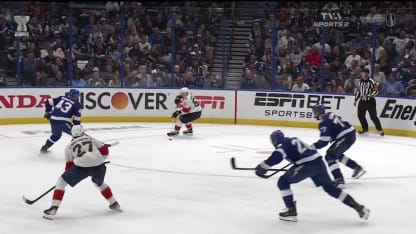 Luostarinen porte un coup dur au Lightning
