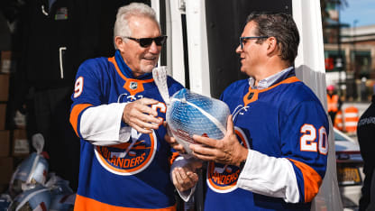 Islanders Donate 2,000 Turkeys at Annual Turkey Express Event