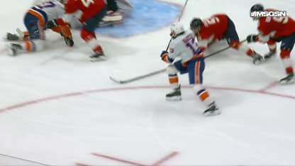 NYI@FLA: Barzal scores goal against Daniil Tarasov