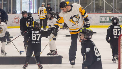 wilson-little-penguins-sidekick