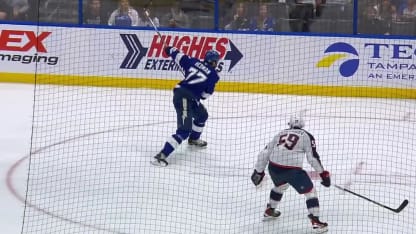 Hedman décoche un puissant tir