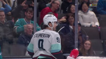 Stephenson habile à la mise au jeu