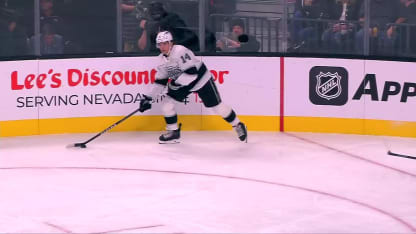 LAK@VGK: Laczynski scores goal against Carter George