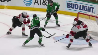 Hintz complète le jeu en A.N.