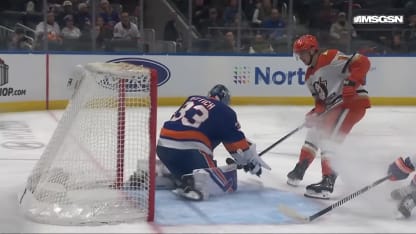 Terry frappe en I.N.