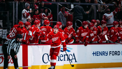 OTT@DET: Shine scores goal against Linus Ullmark