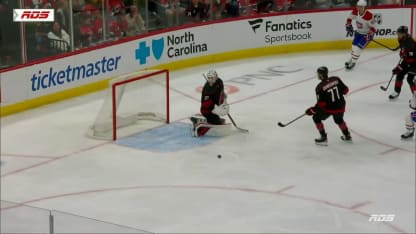 MTL@CAR: Suzuki marque un but contre Brandon Bussi