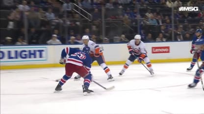 NYI@NYR: Barzal scores goal against Jonathan Quick