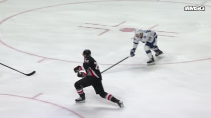 Thompson réplique avec son 40e de la saison