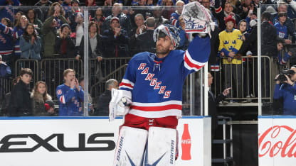 Lundqvist_Rangers_waves