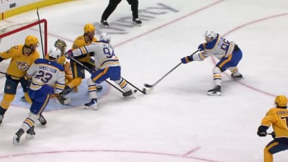 Ostlund donne l'avance aux Sabres