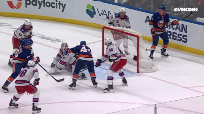 NYR@NYI: Pageau scores goal against Spencer Martin